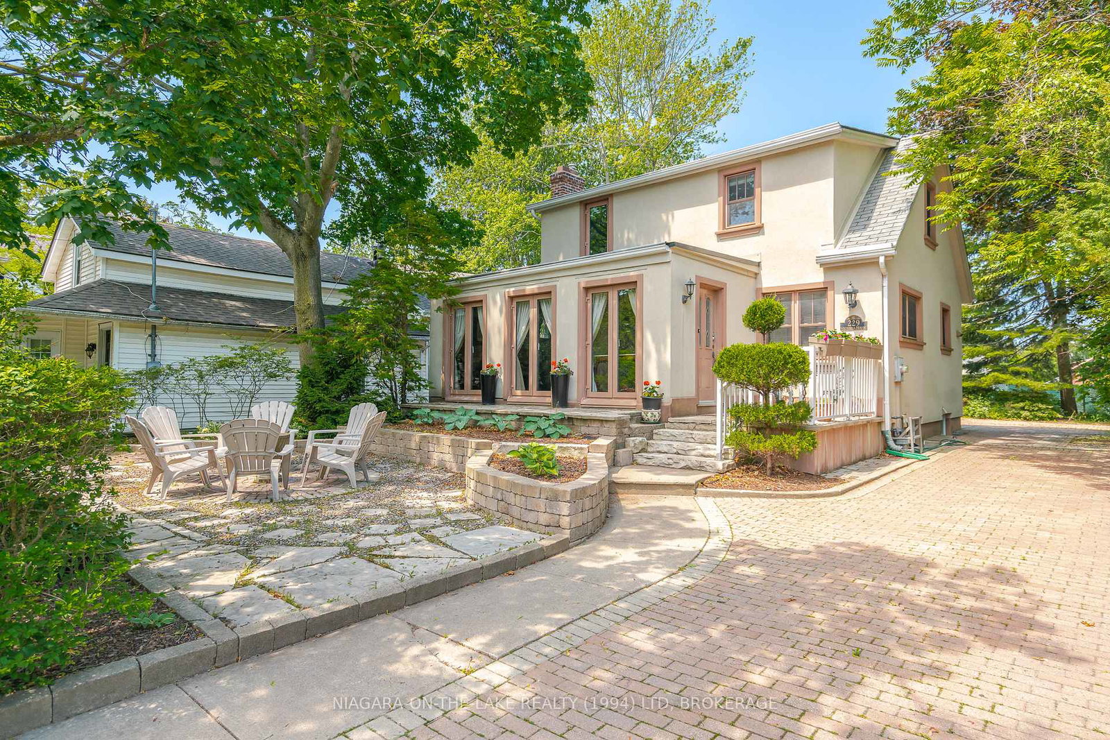 229-victoria-street-niagara-on-the-lake-ontario-x12365706