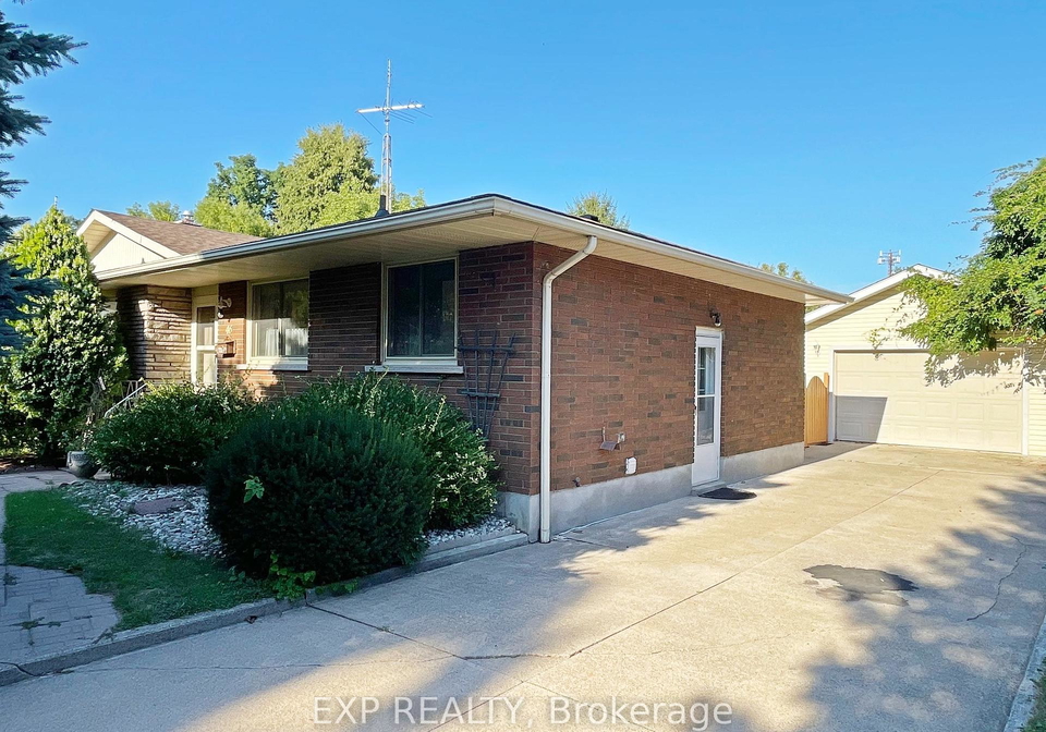 46-croydon-drive-st-catharines-ontario-x12365845