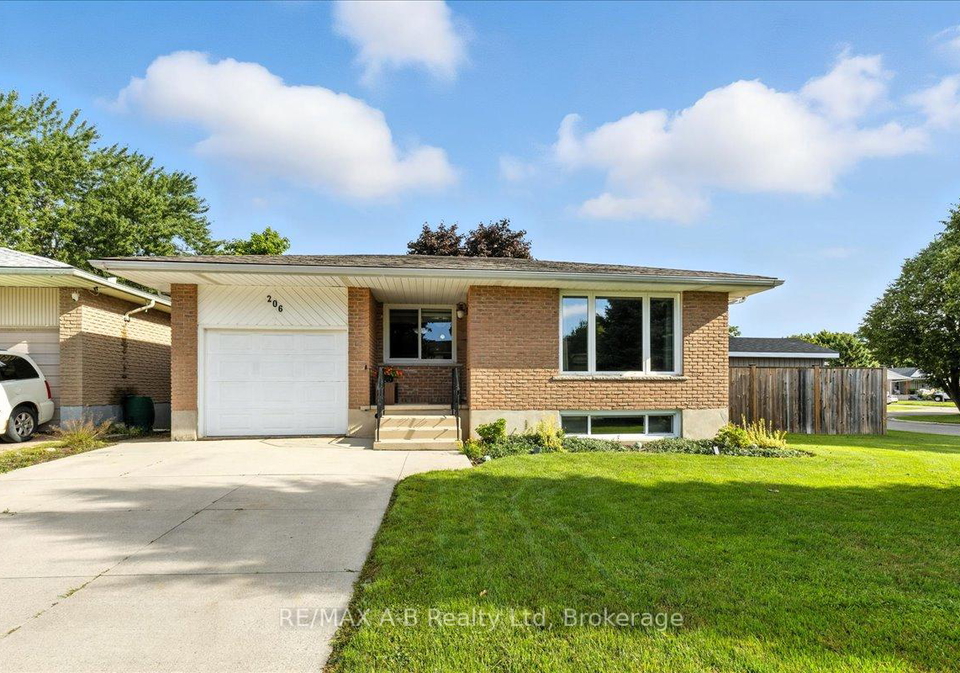 206-maple-avenue-stratford-ontario-x12365911