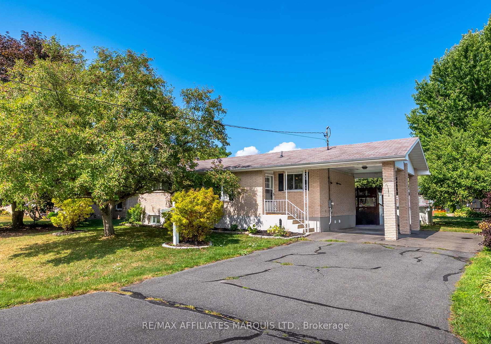 18223-oak-drive-south-glengarry-ontario-x12365941
