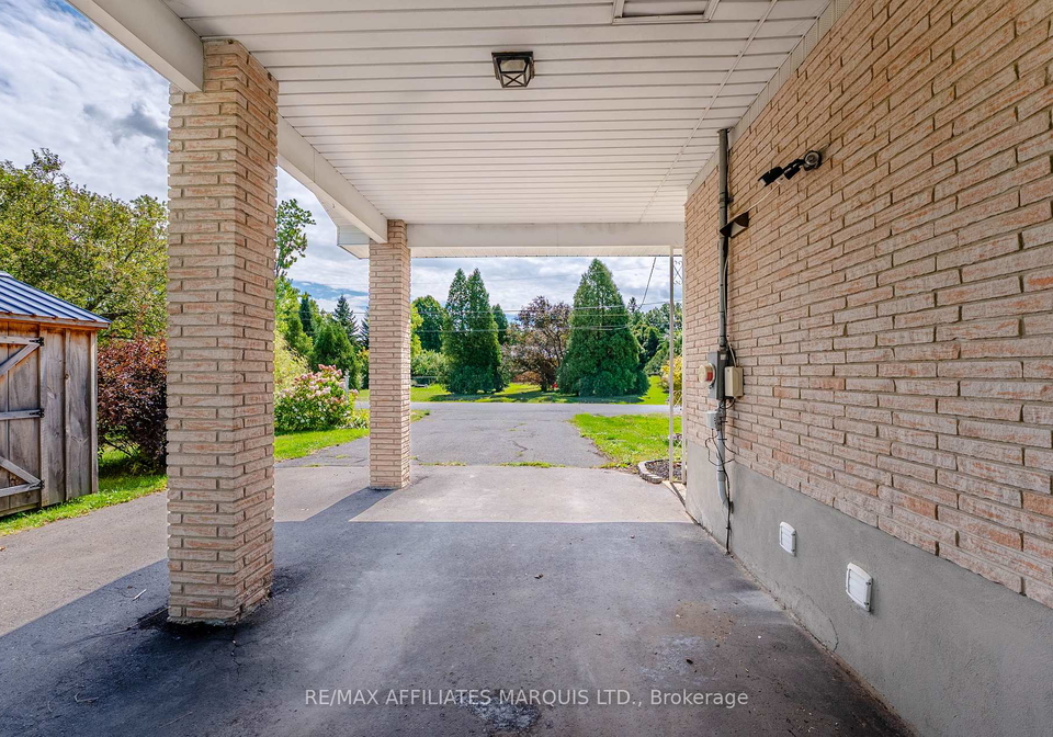 18223-oak-drive-south-glengarry-ontario-x12365941