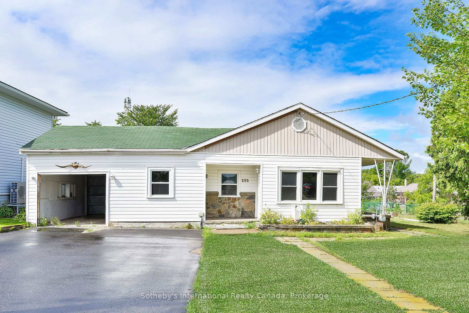 255-clarence-street-gravenhurst-ontario-x12366273