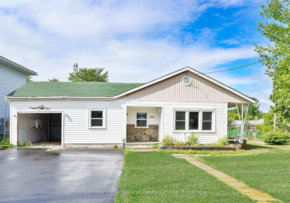255-clarence-street-gravenhurst-ontario-x12366273