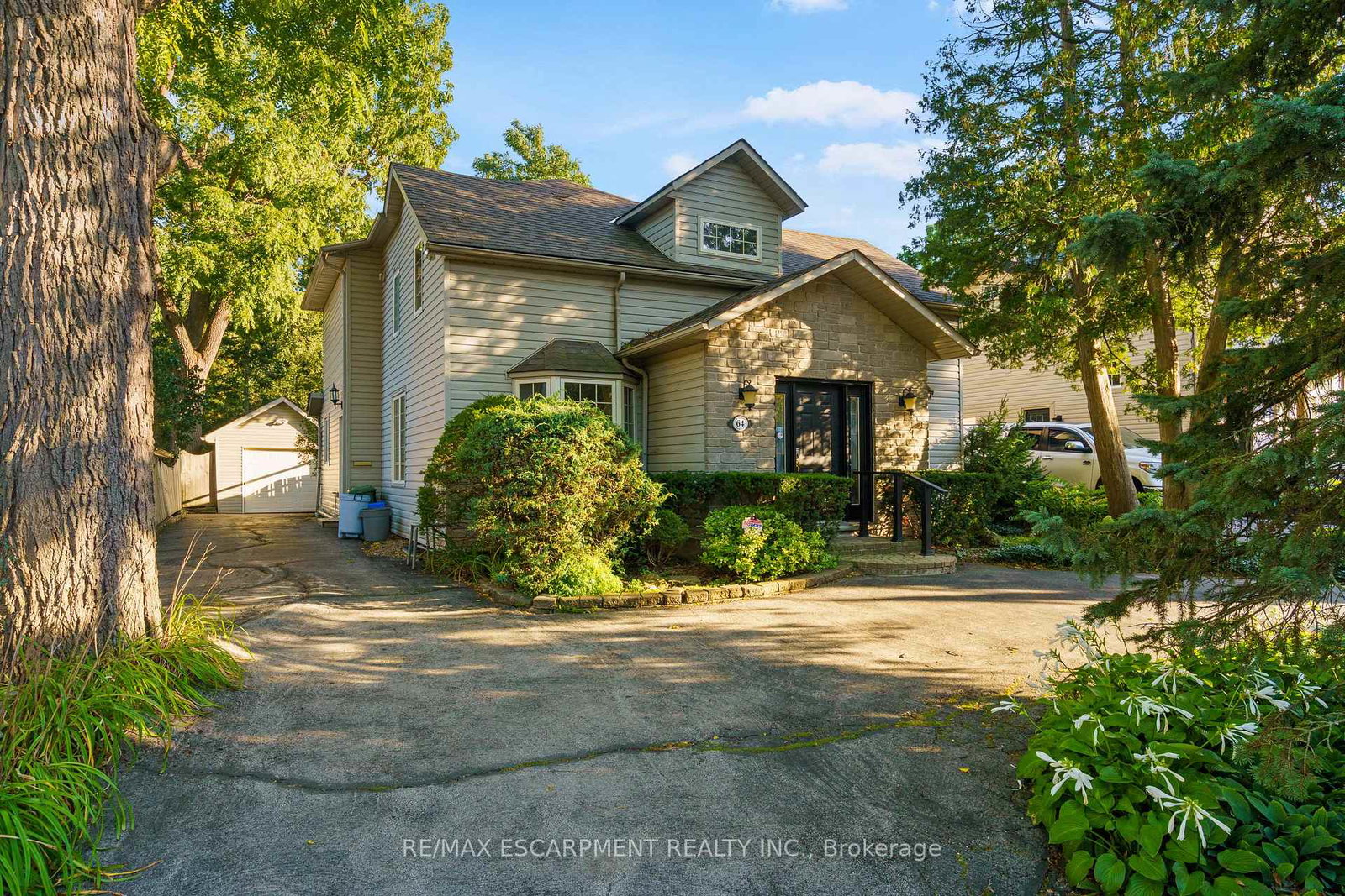 64-academy-street-hamilton-ontario-x12366318