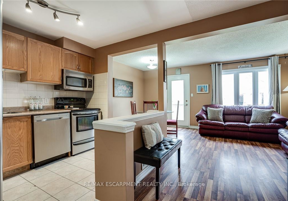 1809-upper-wentworth-street-hamilton-ontario-x12366382
