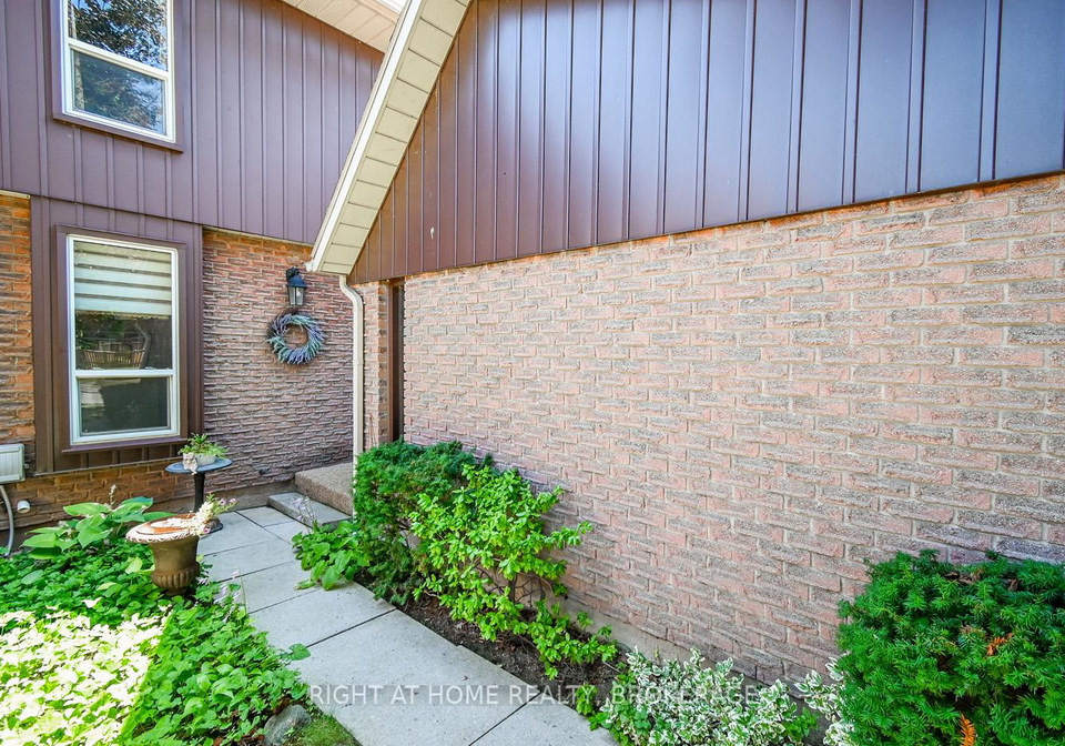 122-lakeshore-road-st-catharines-ontario-x12366388