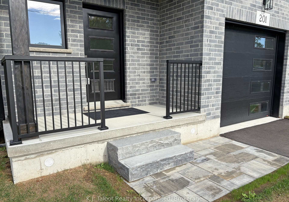 201-south-street-s-goderich-ontario-x12366470