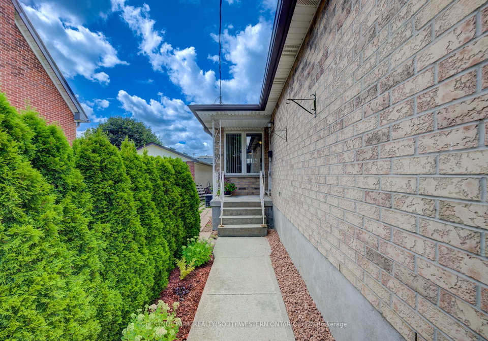 34-4th-avenue-kitchener-ontario-x12366662
