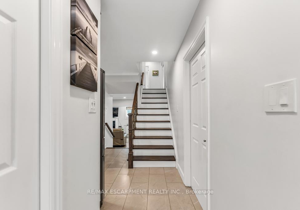 650-acadia-drive-hamilton-ontario-x12367083