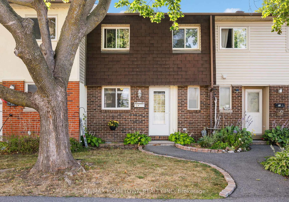 8b-sonnet-crescent-ottawa-ontario-x12367138
