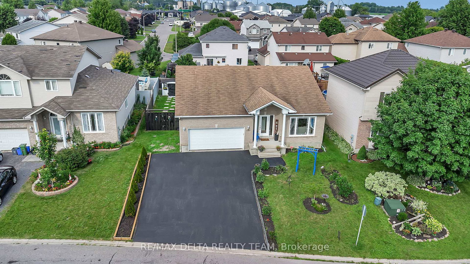 400-centenaire-street-russell-ontario-x12367168