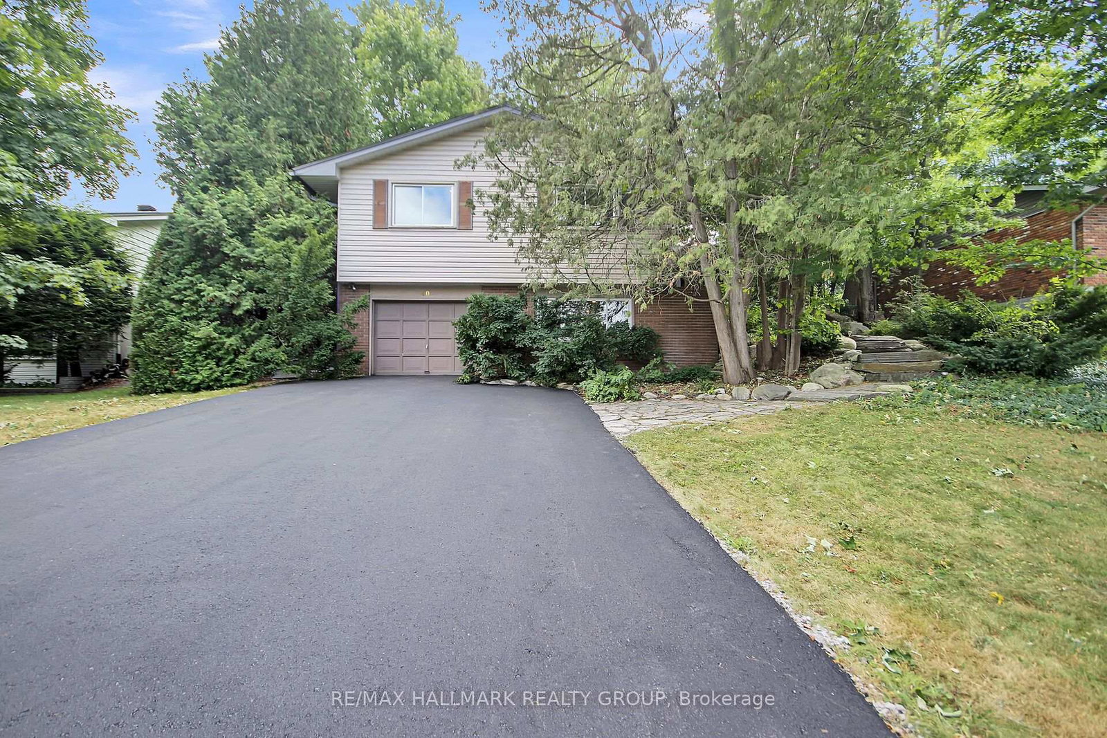 40-foothills-drive-s-ottawa-ontario-x12368039