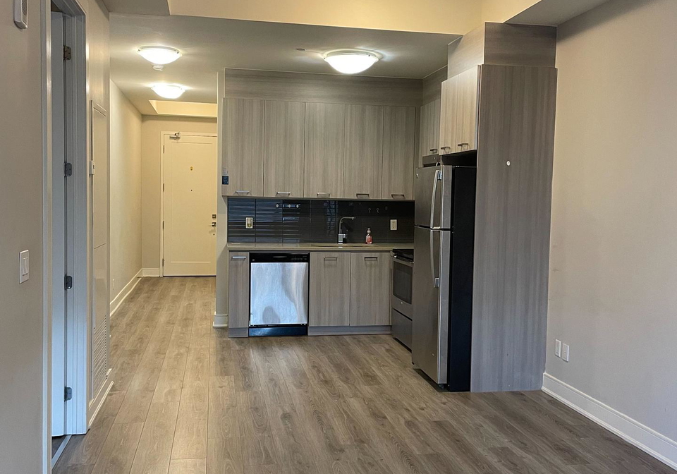 150-main-street-w-hamilton-ontario-x12368148