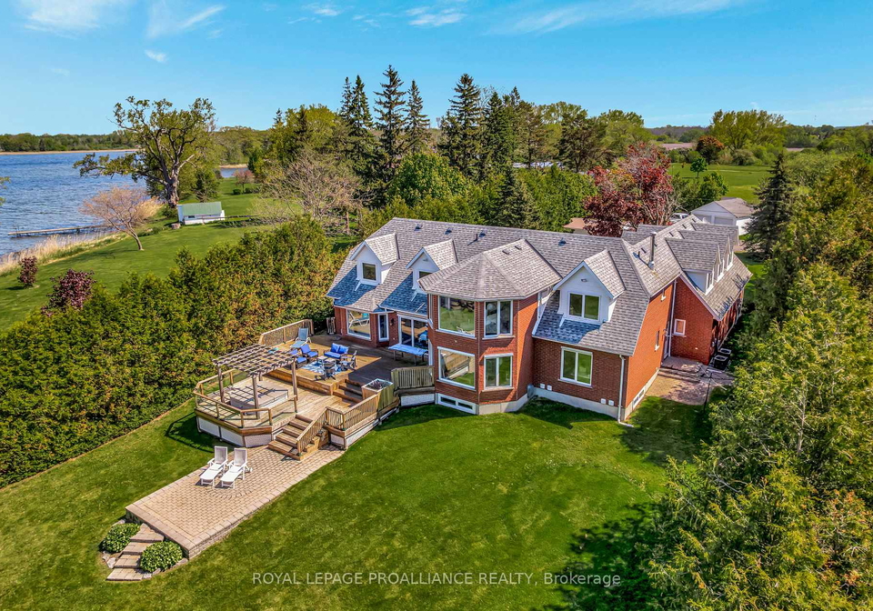 23-quigg-lane-prince-edward-county-ontario-x12368182