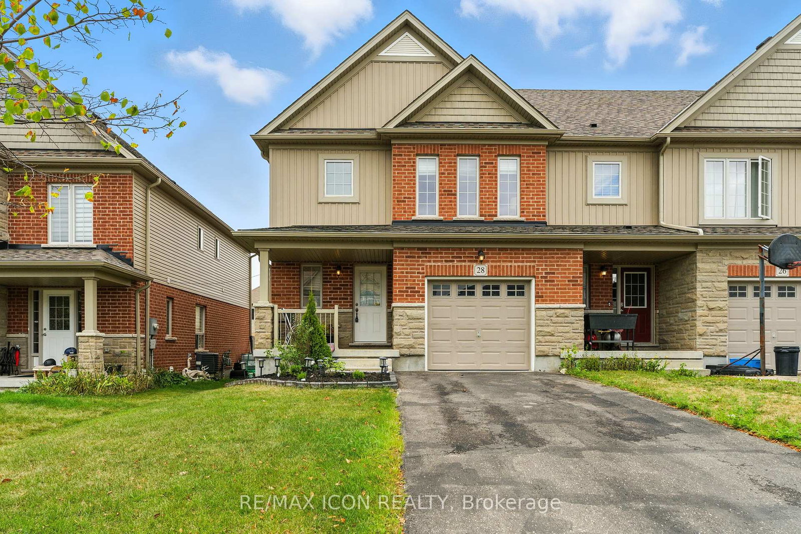 28-freer-drive-north-dumfries-ontario-x12368346