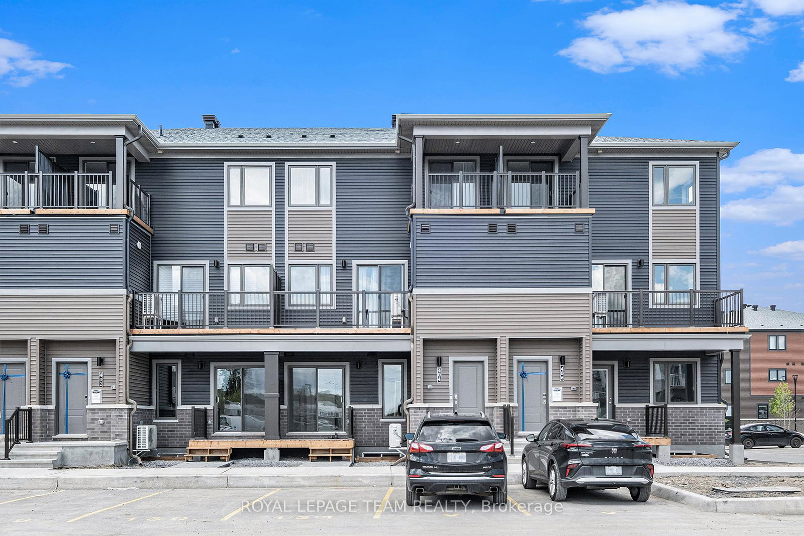 404-lillian-freiman-private-ottawa-ontario-x12368521