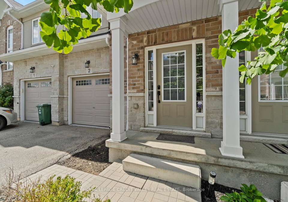 90-raymond-road-hamilton-ontario-x12368546