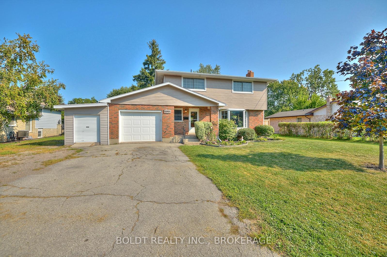 1516-garrison-road-fort-erie-ontario-x12368594