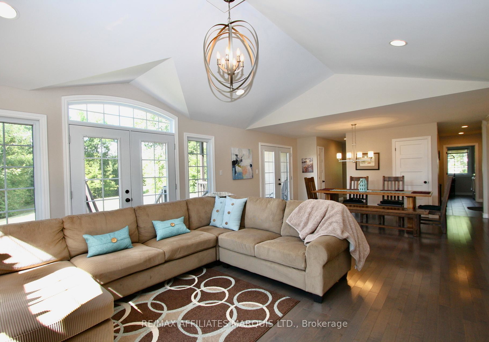20447-patricia-lane-south-glengarry-ontario-x12368710