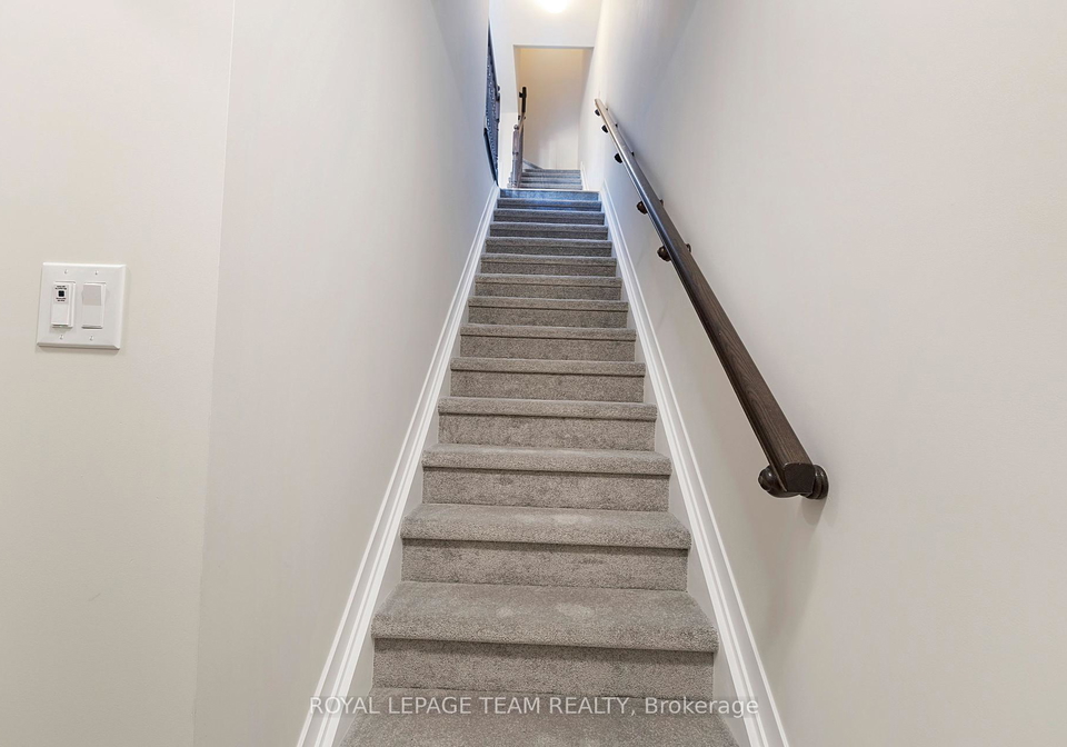 212-parnian-pvt-ottawa-ontario-x12368748