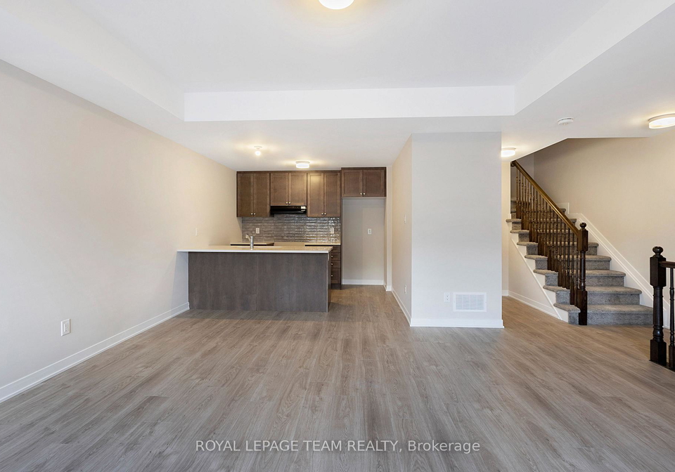 212-parnian-pvt-ottawa-ontario-x12368748
