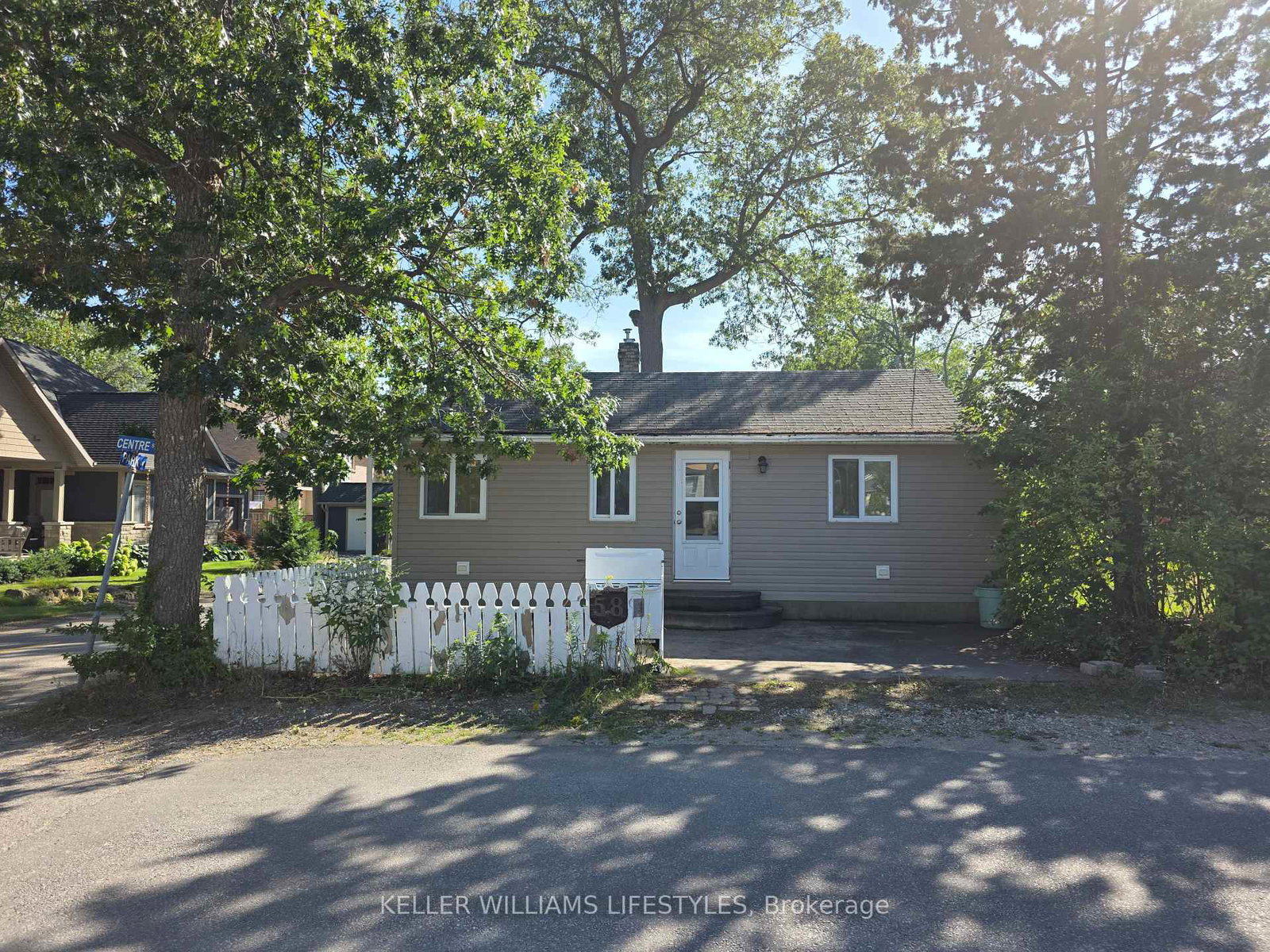 58-centre-street-lambton-shores-ontario-x12368912