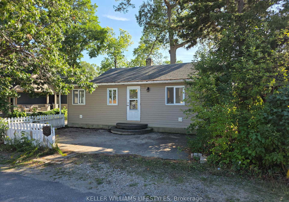 58-centre-street-lambton-shores-ontario-x12368912