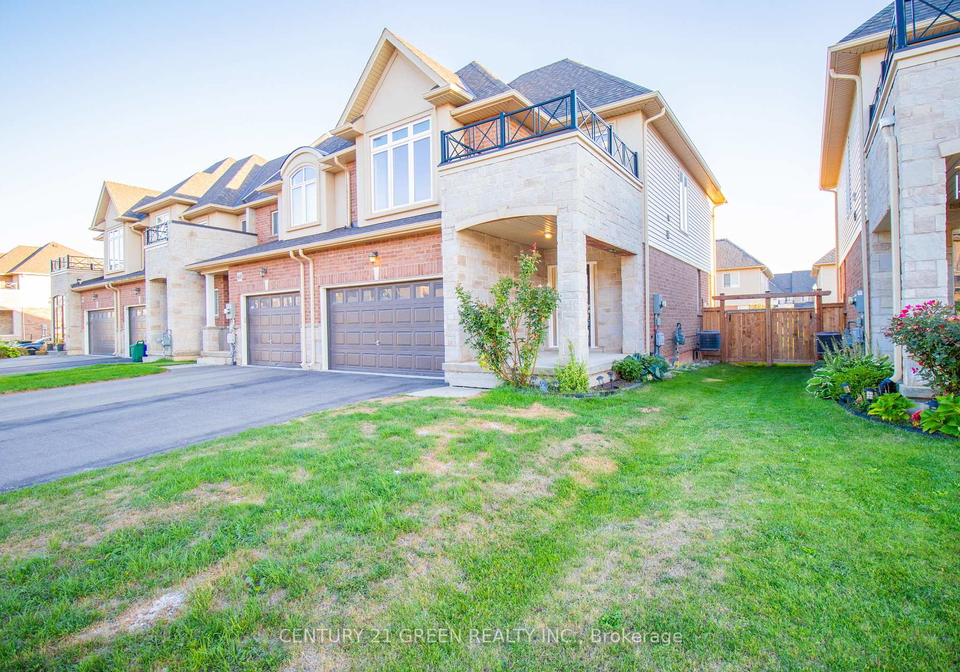58-pinot-crescent-hamilton-ontario-x12369354