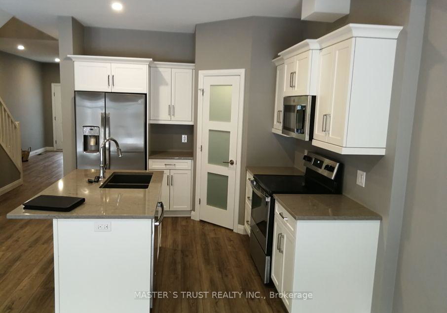 1-miller-drive-lucan-biddulph-ontario-x12369598