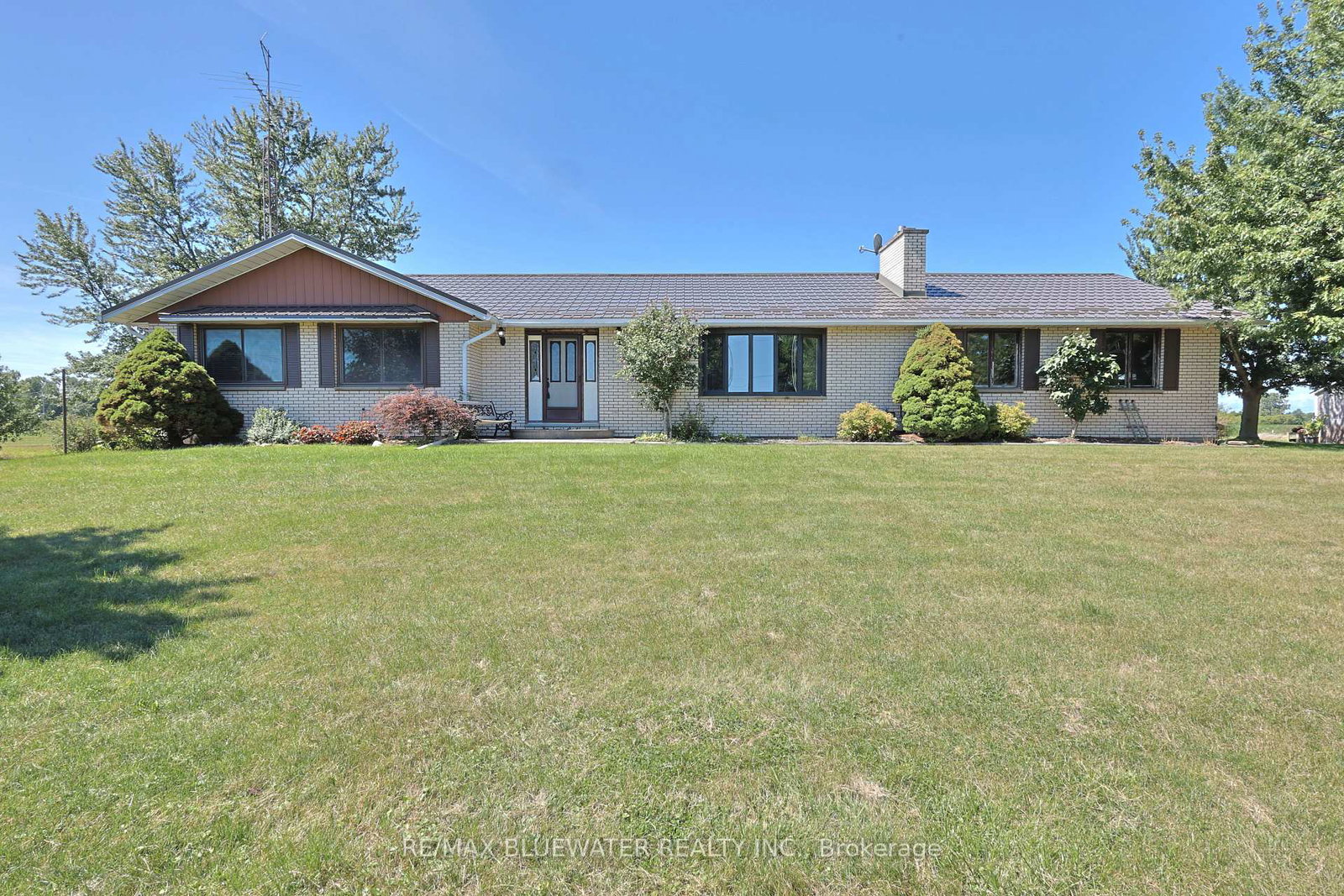 7963-rawlings-road-lambton-shores-ontario-x12369659