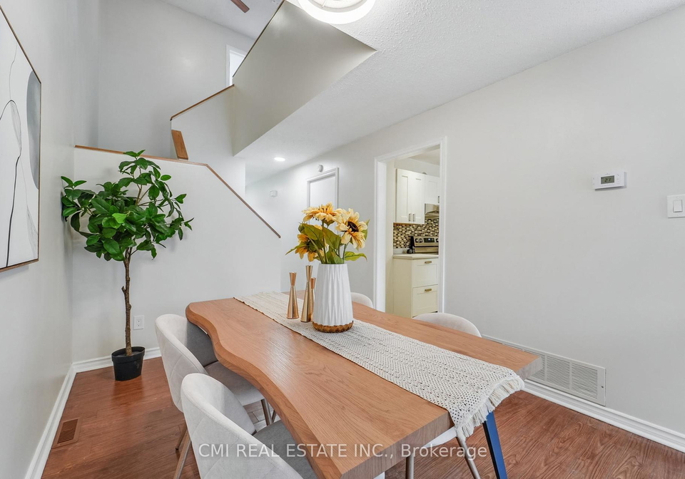 495-sidney-drive-ottawa-ontario-x12370099