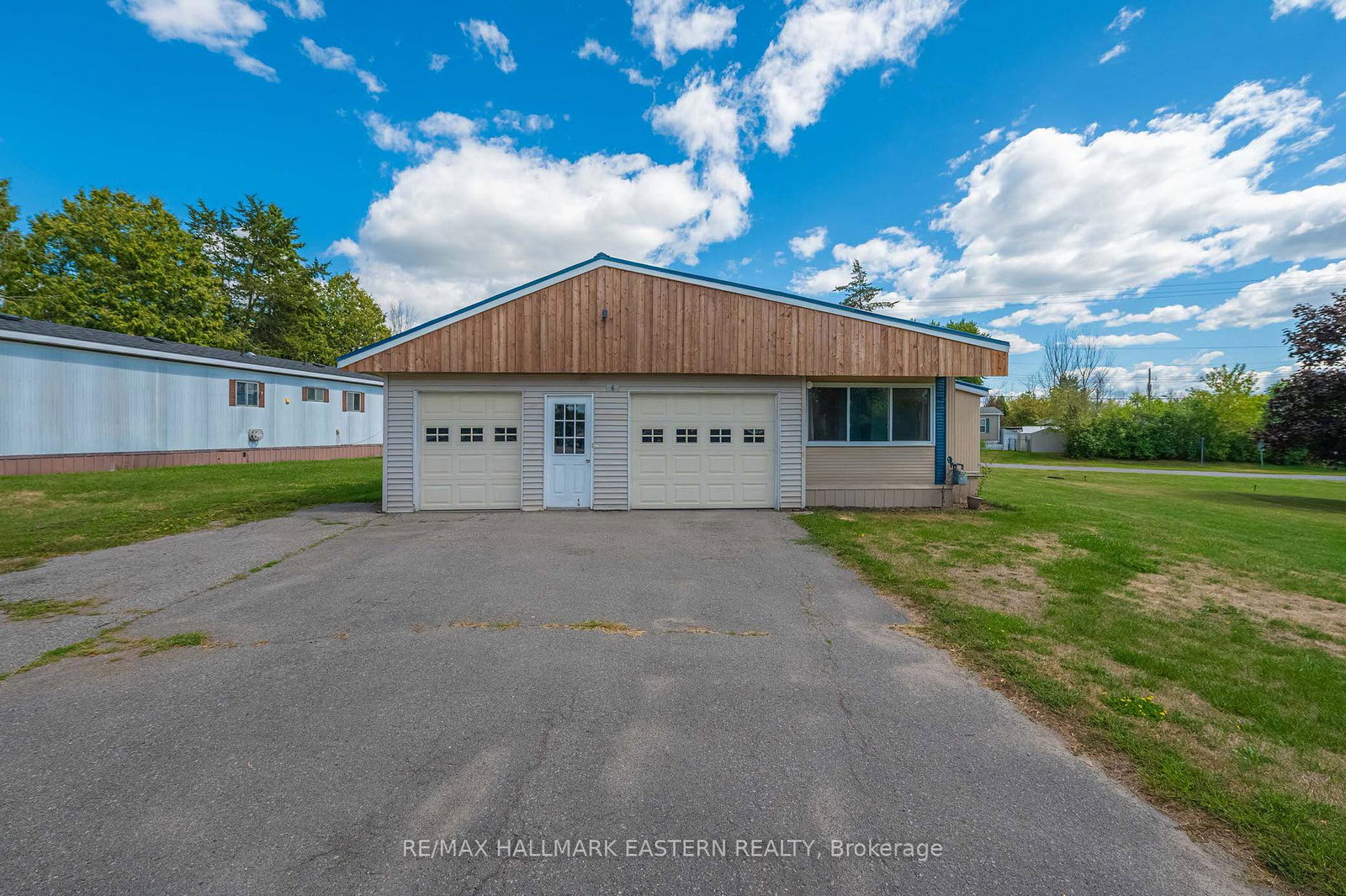 6-chapel-boulevard-belleville-ontario-x12370143