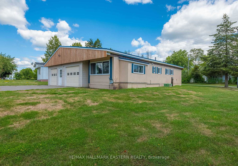 6-chapel-boulevard-belleville-ontario-x12370143