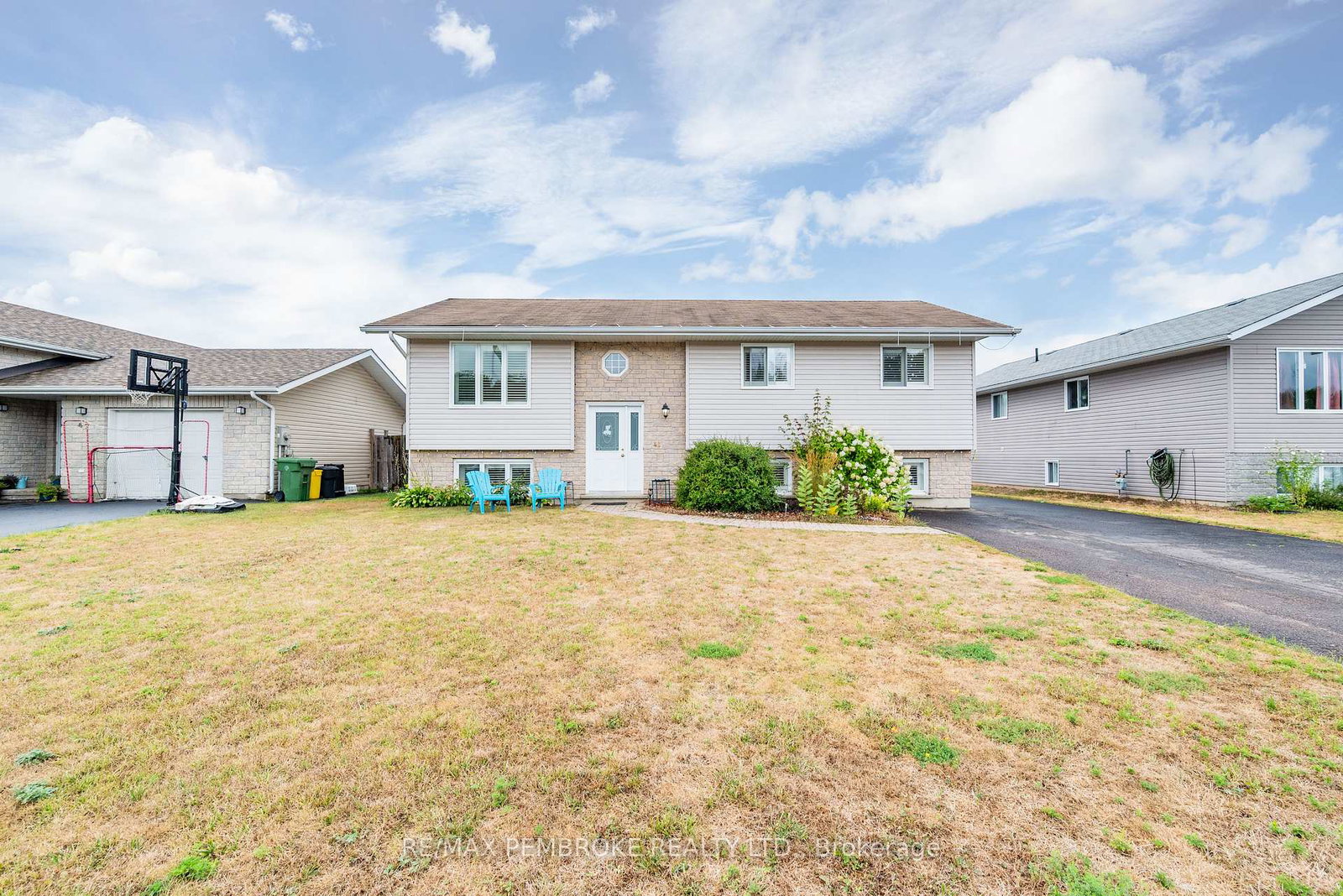 45-spruce-street-petawawa-ontario-x12370343