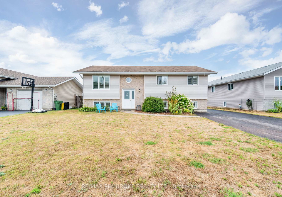 45-spruce-street-petawawa-ontario-x12370343