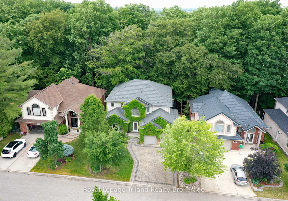107-forestway-trail-woodstock-ontario-x12370450