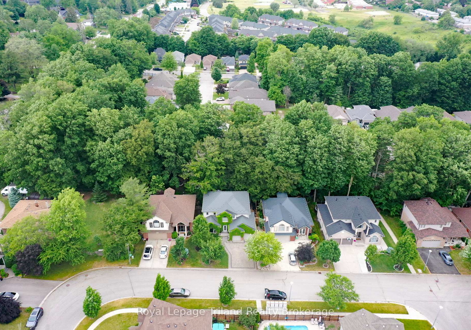 107-forestway-trail-woodstock-ontario-x12370450