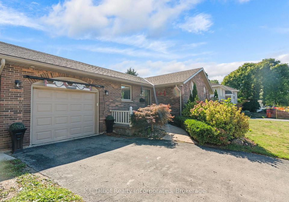 47-suncoast-drive-w-goderich-ontario-x12370888