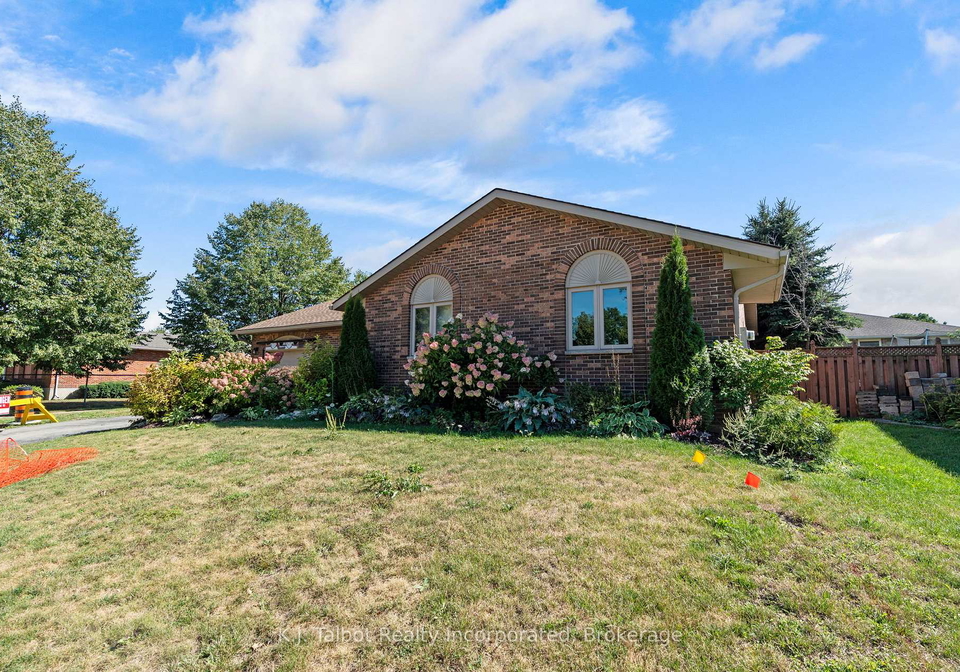 47-suncoast-drive-w-goderich-ontario-x12370888