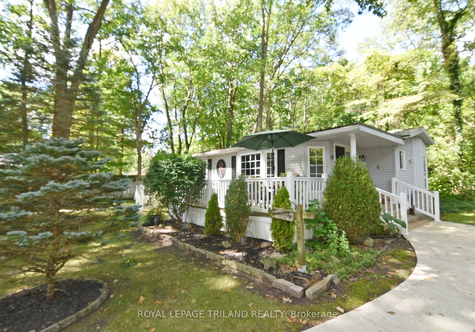 9910-northville-crescent-lambton-shores-ontario-x12371140