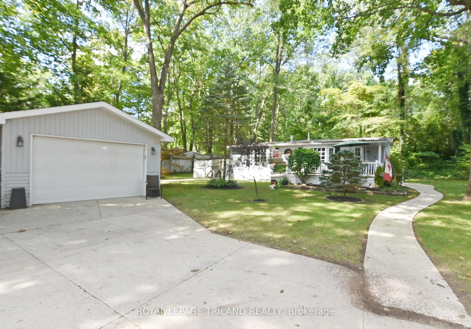 9910-northville-crescent-lambton-shores-ontario-x12371140