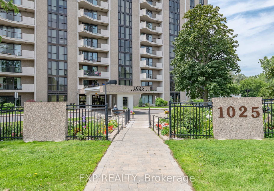 1025-richmond-road-ottawa-ontario-x12371243
