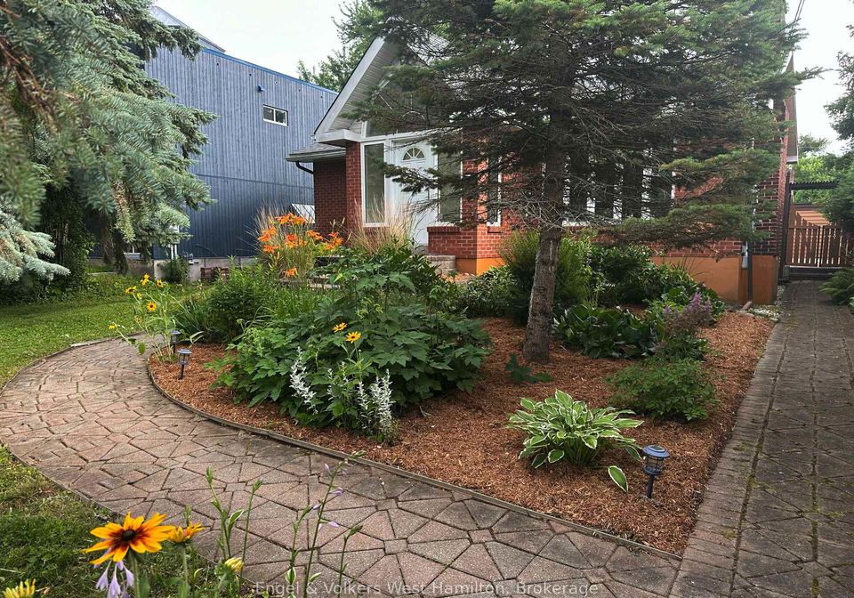 20-nesbitt-street-e-ottawa-ontario-x12371436
