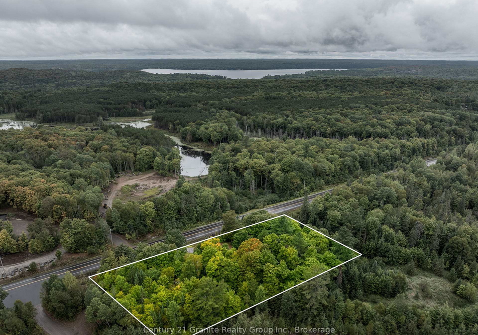 9564-highway-118-algonquin-highlands-ontario-x12371483