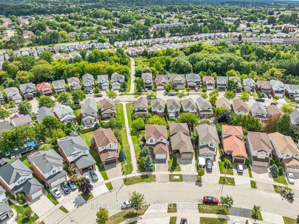 141-hollyridge-crescent-kitchener-ontario-x12371495