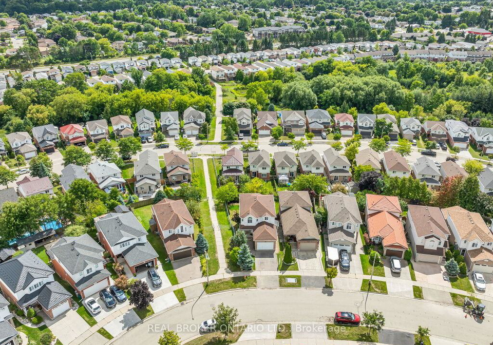 141-hollyridge-crescent-kitchener-ontario-x12371495