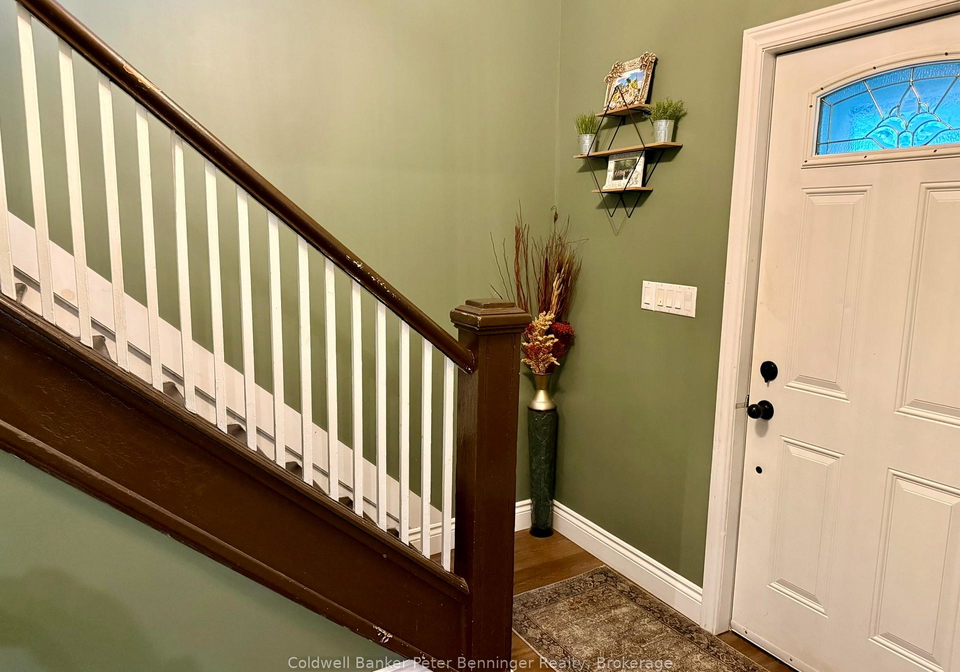 26-yonge-street-n-brockton-ontario-x12371575