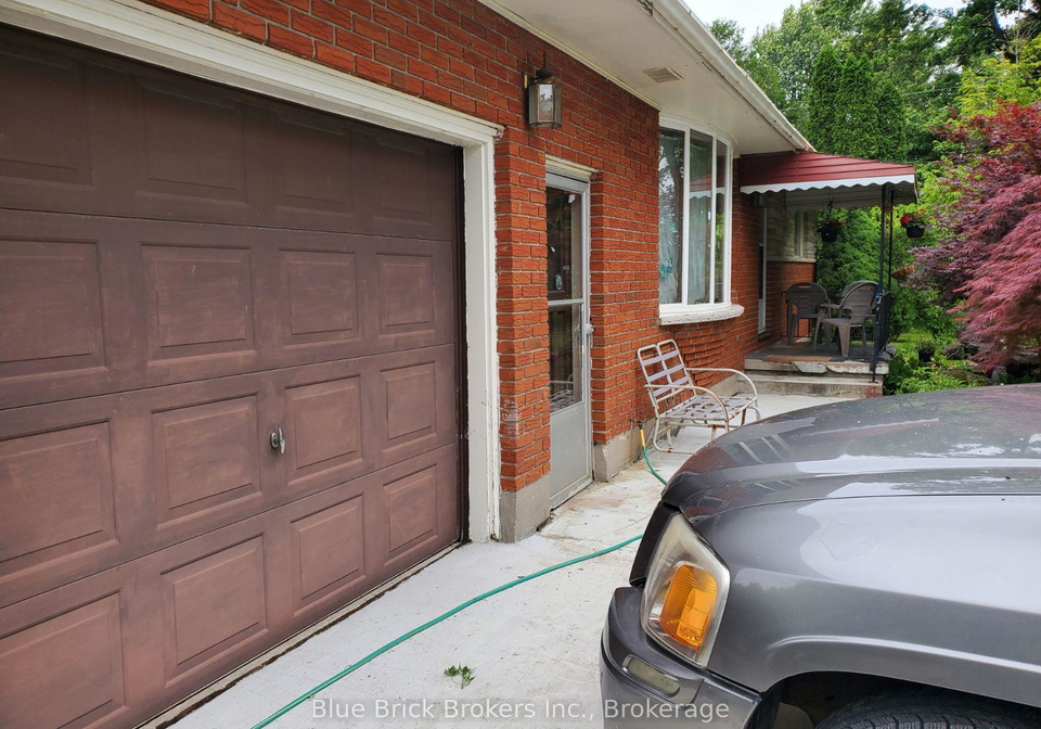 10440-sinclair-drive-n-middlesex-centre-ontario-x12371693