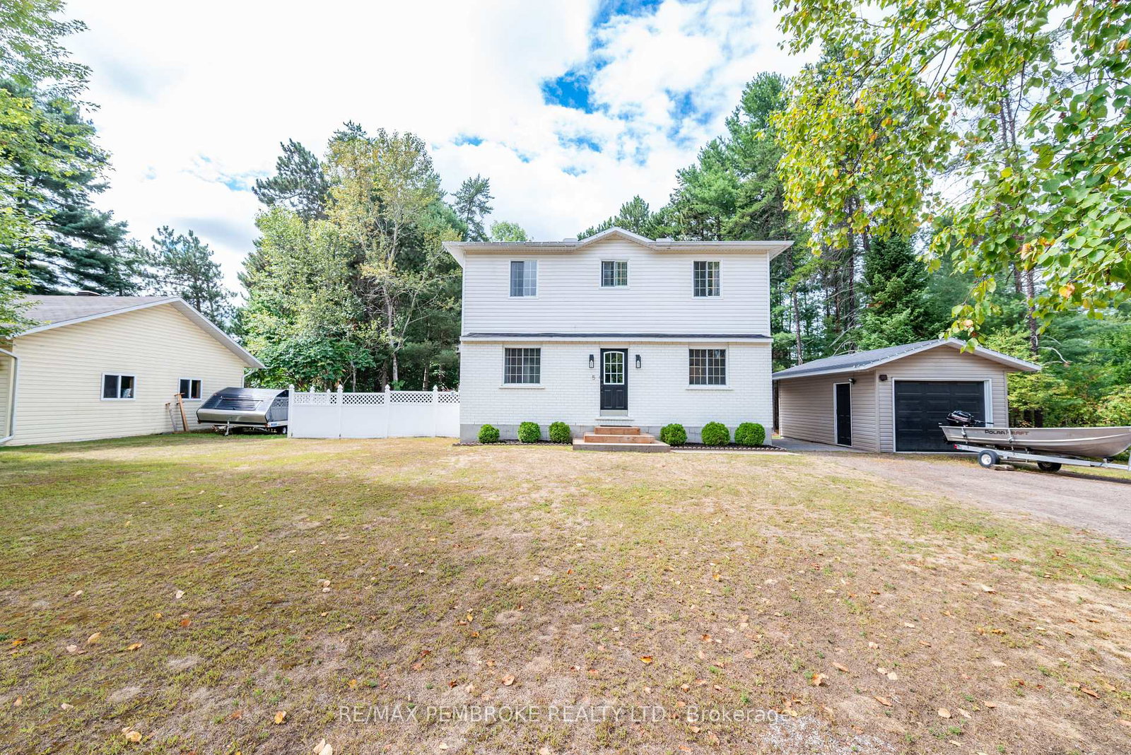 5-dennis-crescent-petawawa-ontario-x12371727