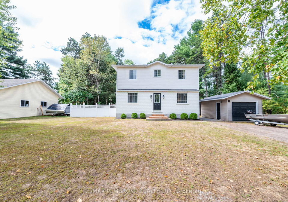 5-dennis-crescent-petawawa-ontario-x12371727